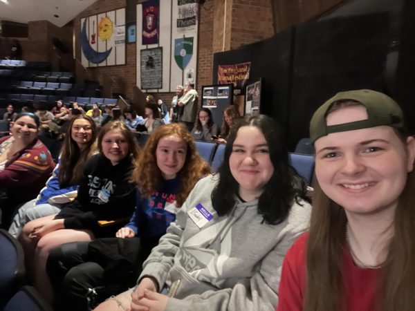 Members of Blue Mountains GSA take a photo at Teen Lit Mob on April 10, 2024. Pictured (right to left) is Joy Solomon, Karli Blood, Jessica Pinette, Susanna Nelson, Isabel Hand, and Mathew Webster. 