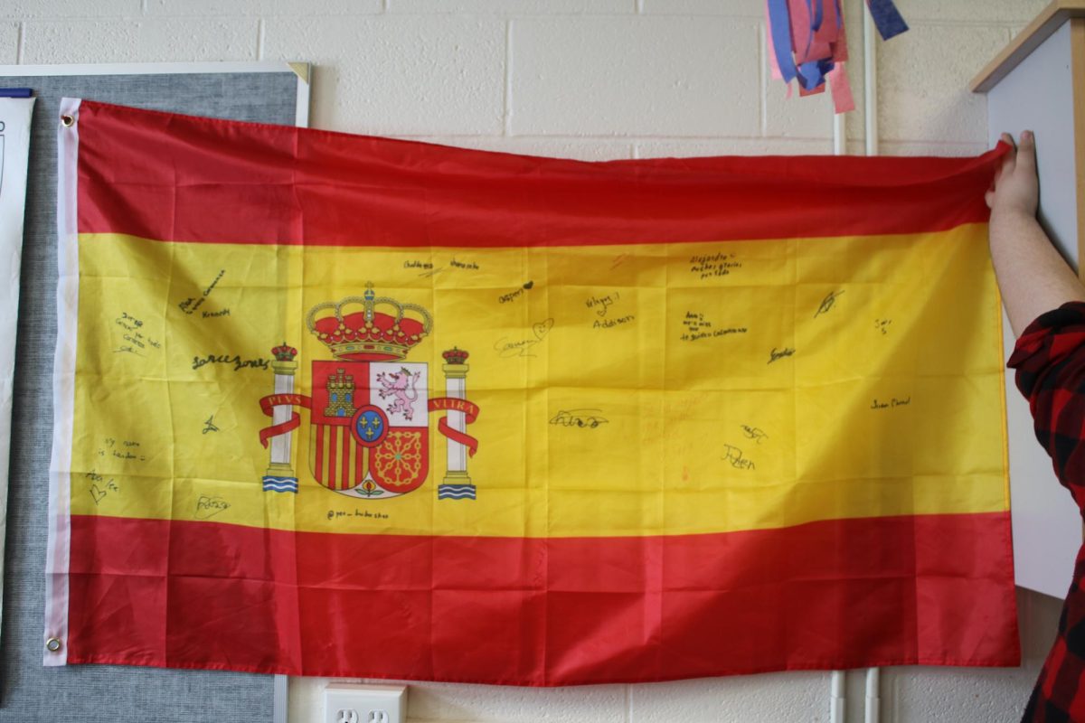 A flag hangs in the Spanish room at BMU with each Exchange students signature on it. December 12th, 2025. 